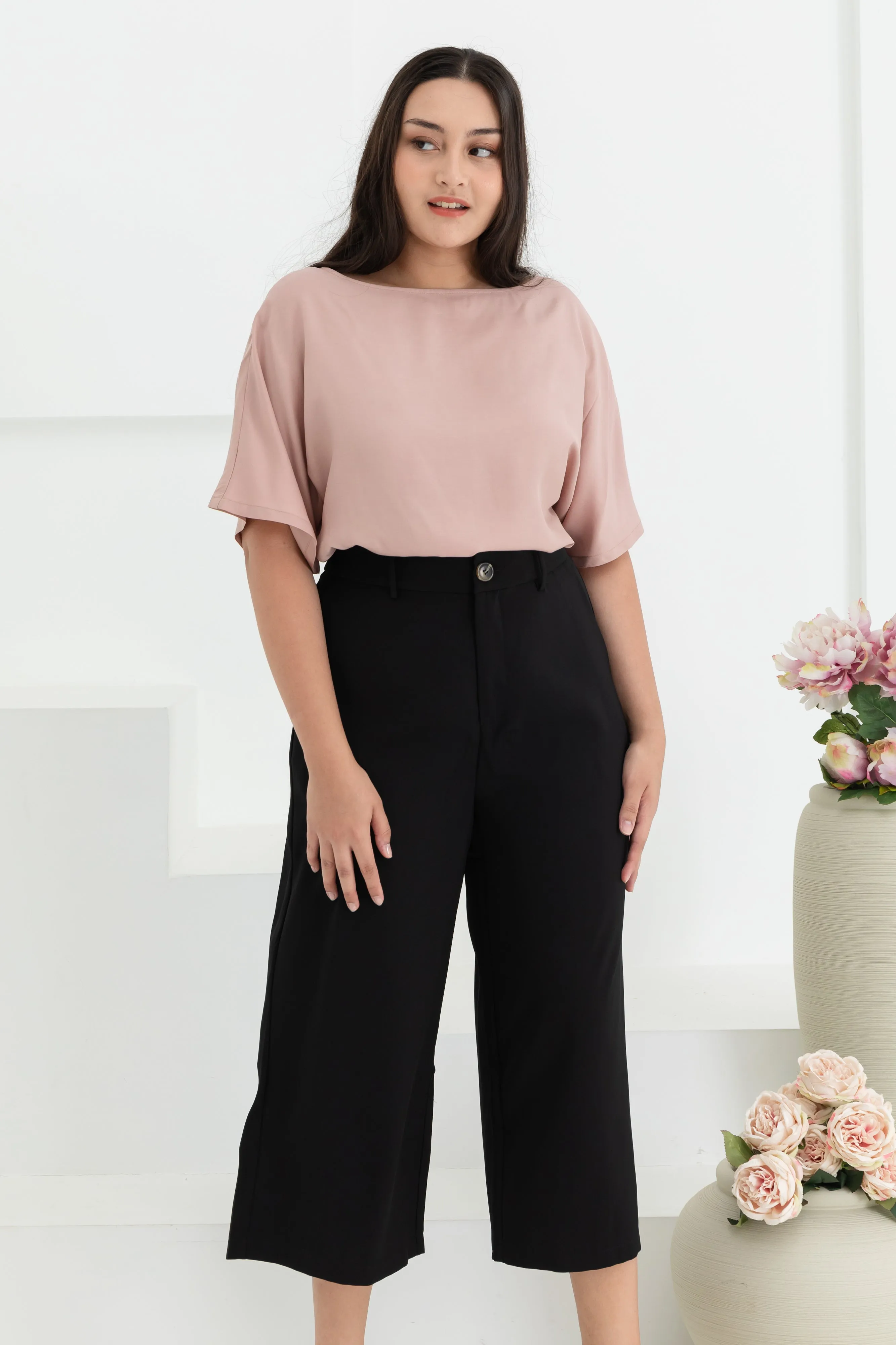 Aubrey Wide Leg Culottes In Black