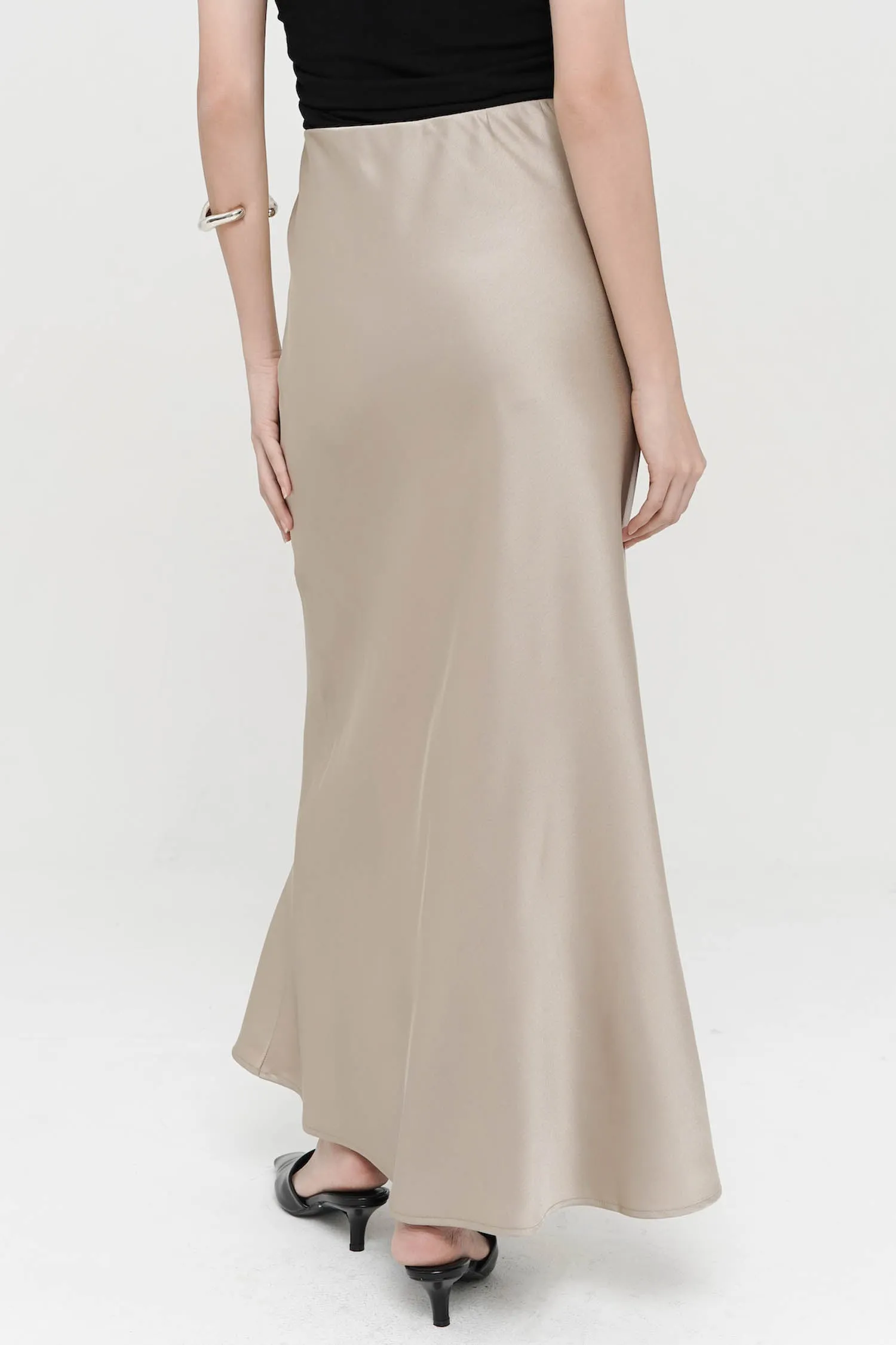Betsy Satin Maxi Skirt In Champagne