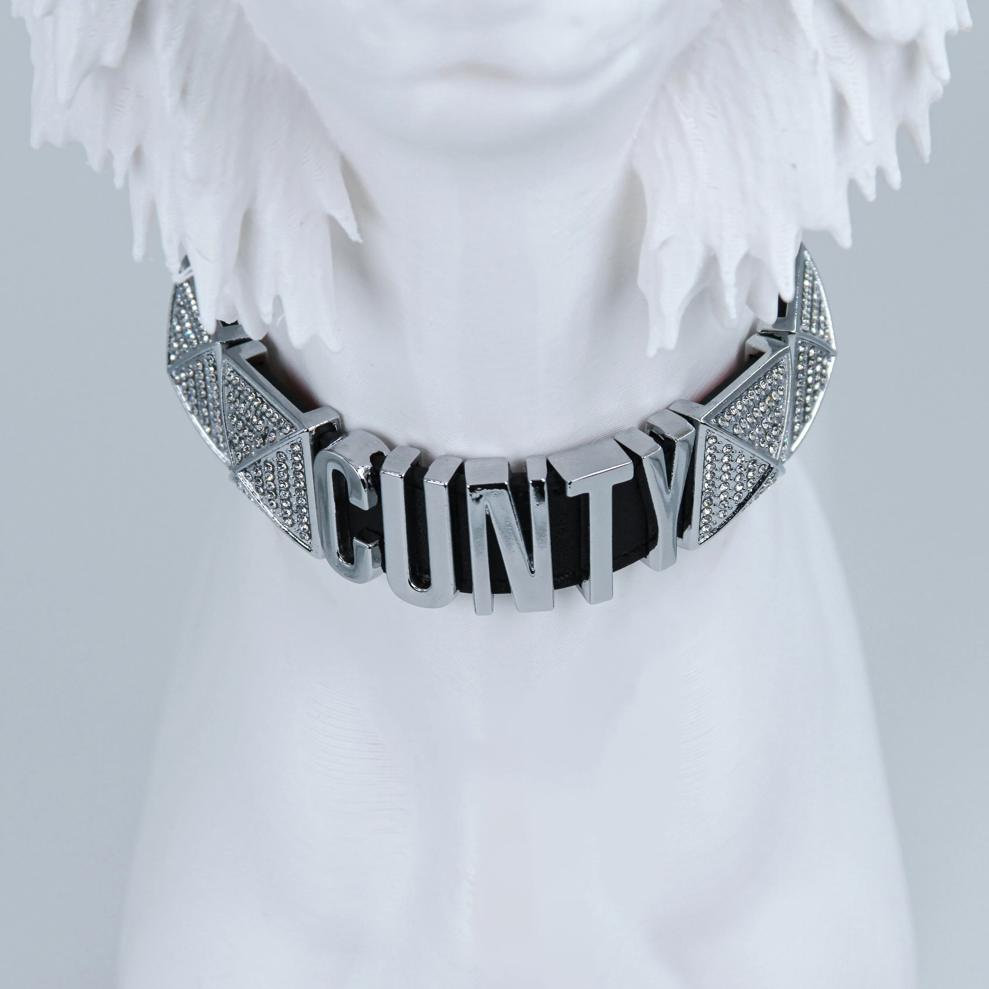 CUNTY COLLAR