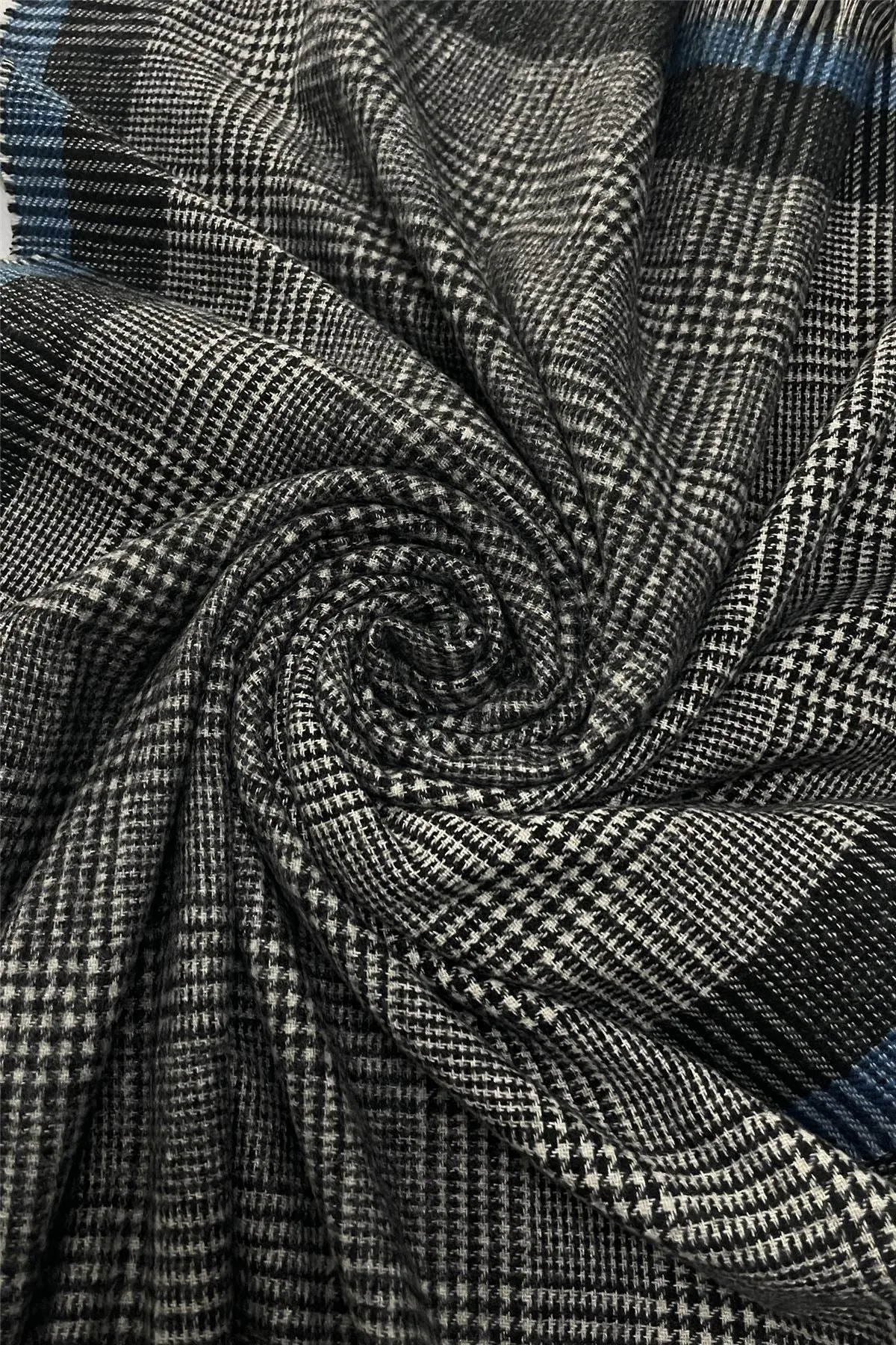 Houndstooth Check Print Frayed Scarf