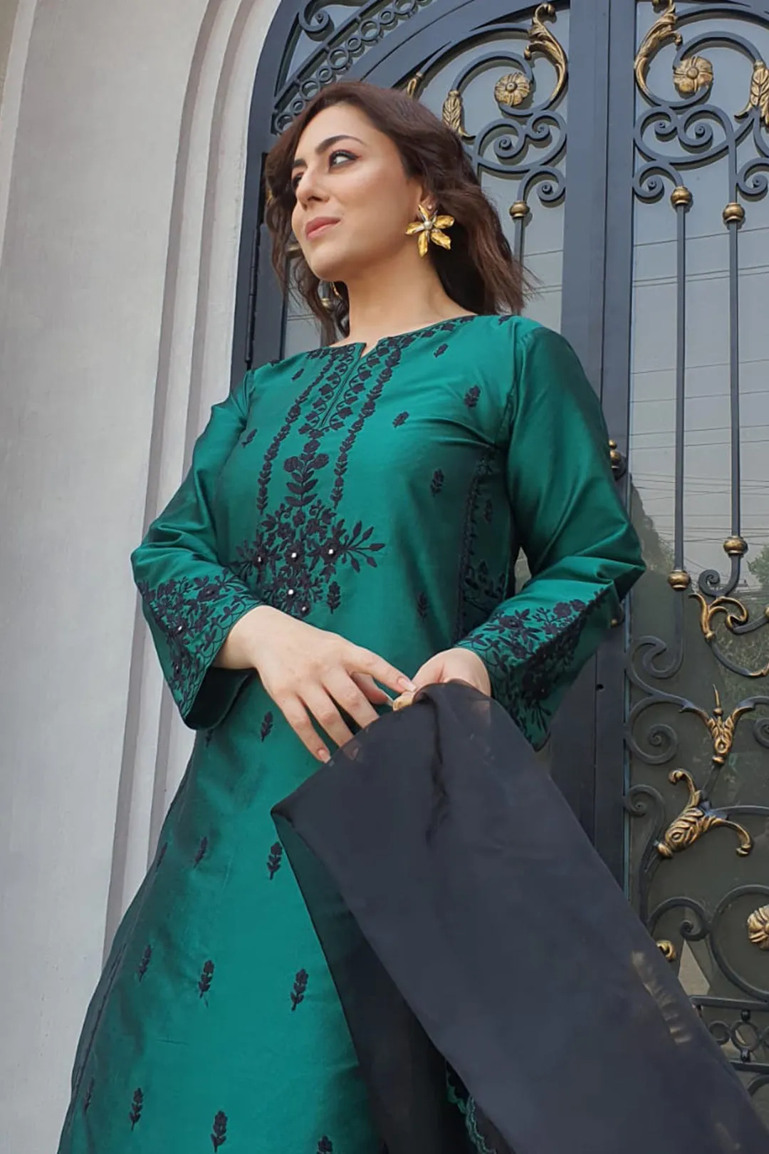 Lychee Silk Aari Embroidered 3pc Suit | Eid Affairs | S202116