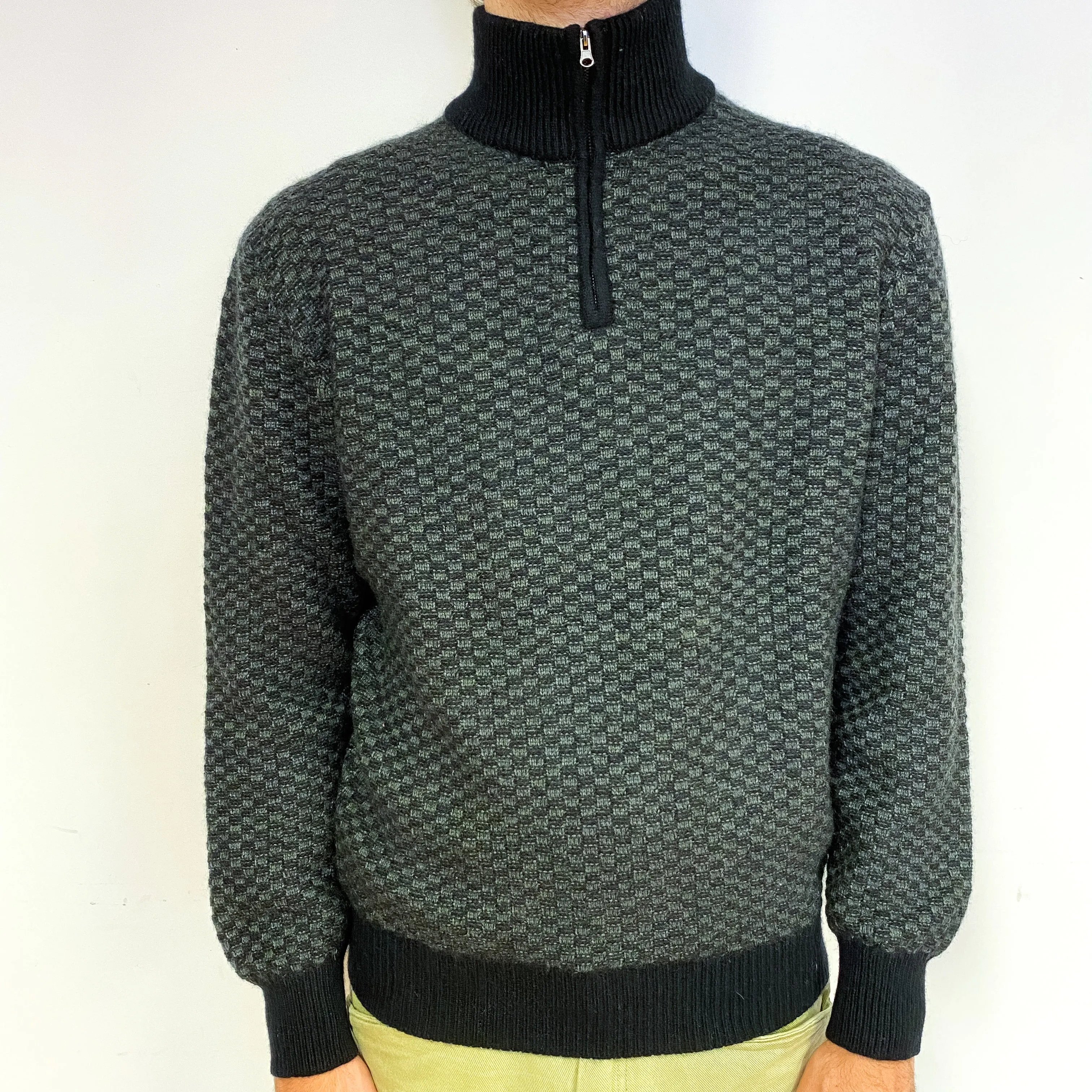 Men's Black and Grey Chunky Cashmere 1/4 Zip Jumper Large