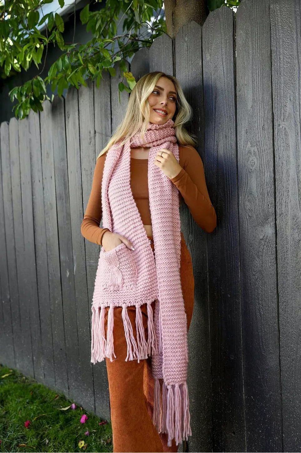 Oversized Two Pocket Tassel Scarf