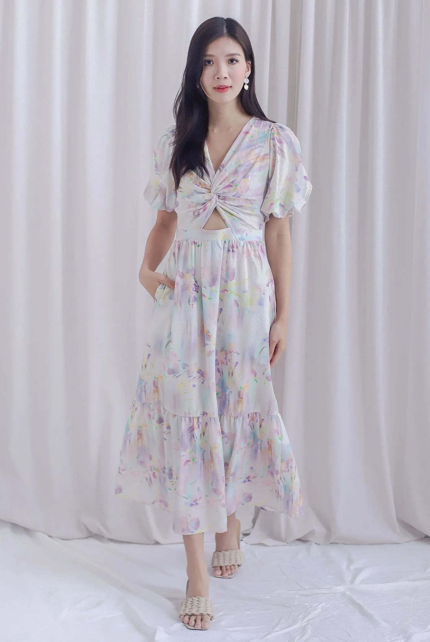 Penrose Twist Knot Cut Out Maxi Dress In Lilac Abstract