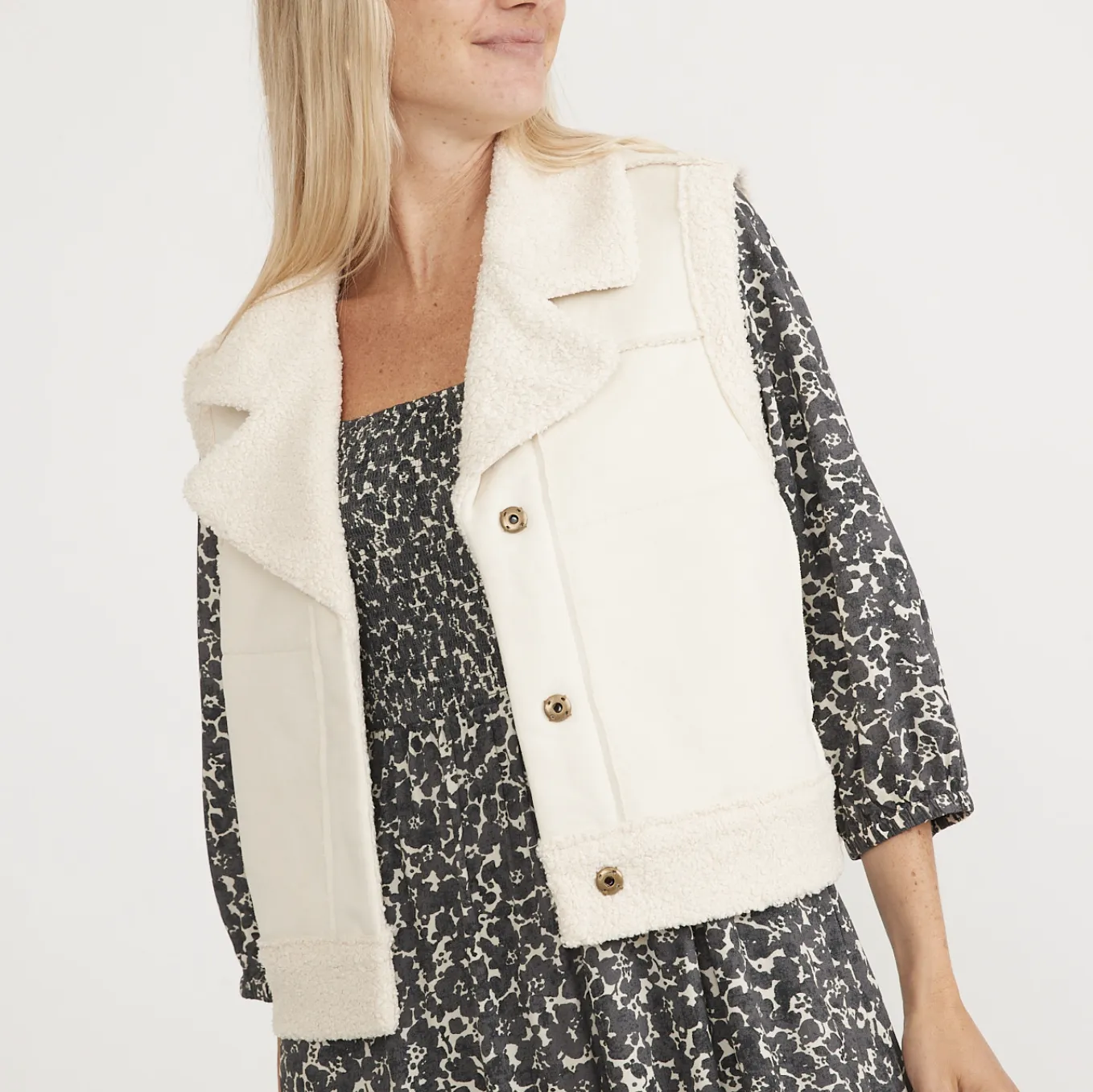 Quebec Sherpa Vest - Natural